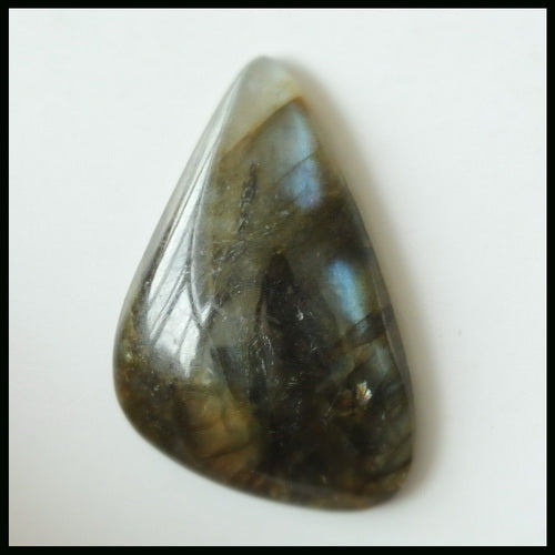 Natural Labradorite Cabochon 37x23x5mm, 7.9g Fashion